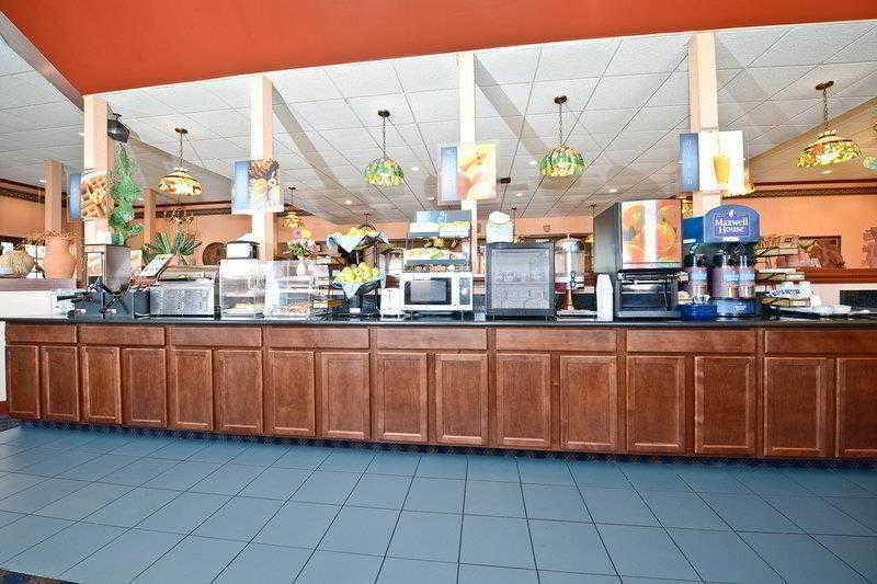 Clarion Inn Falls Church-Arlington Екстериор снимка