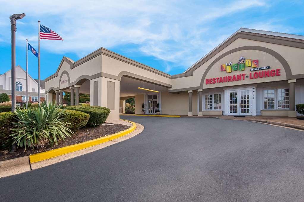 Clarion Inn Falls Church-Arlington Екстериор снимка