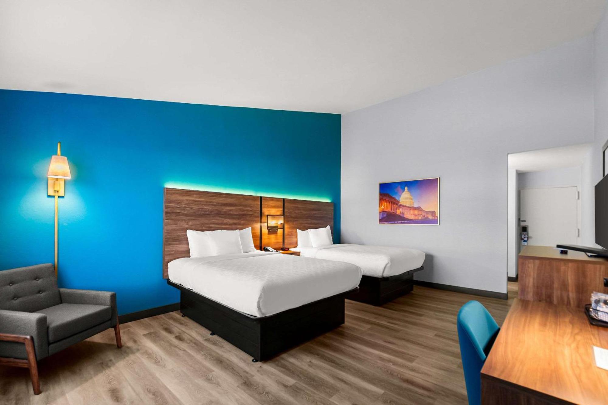 Clarion Inn Falls Church-Arlington Екстериор снимка