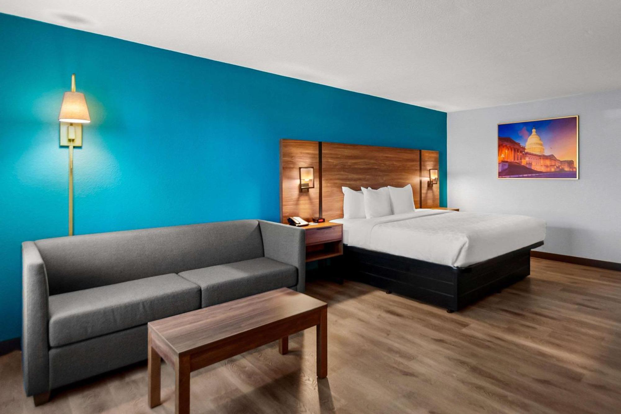 Clarion Inn Falls Church-Arlington Екстериор снимка