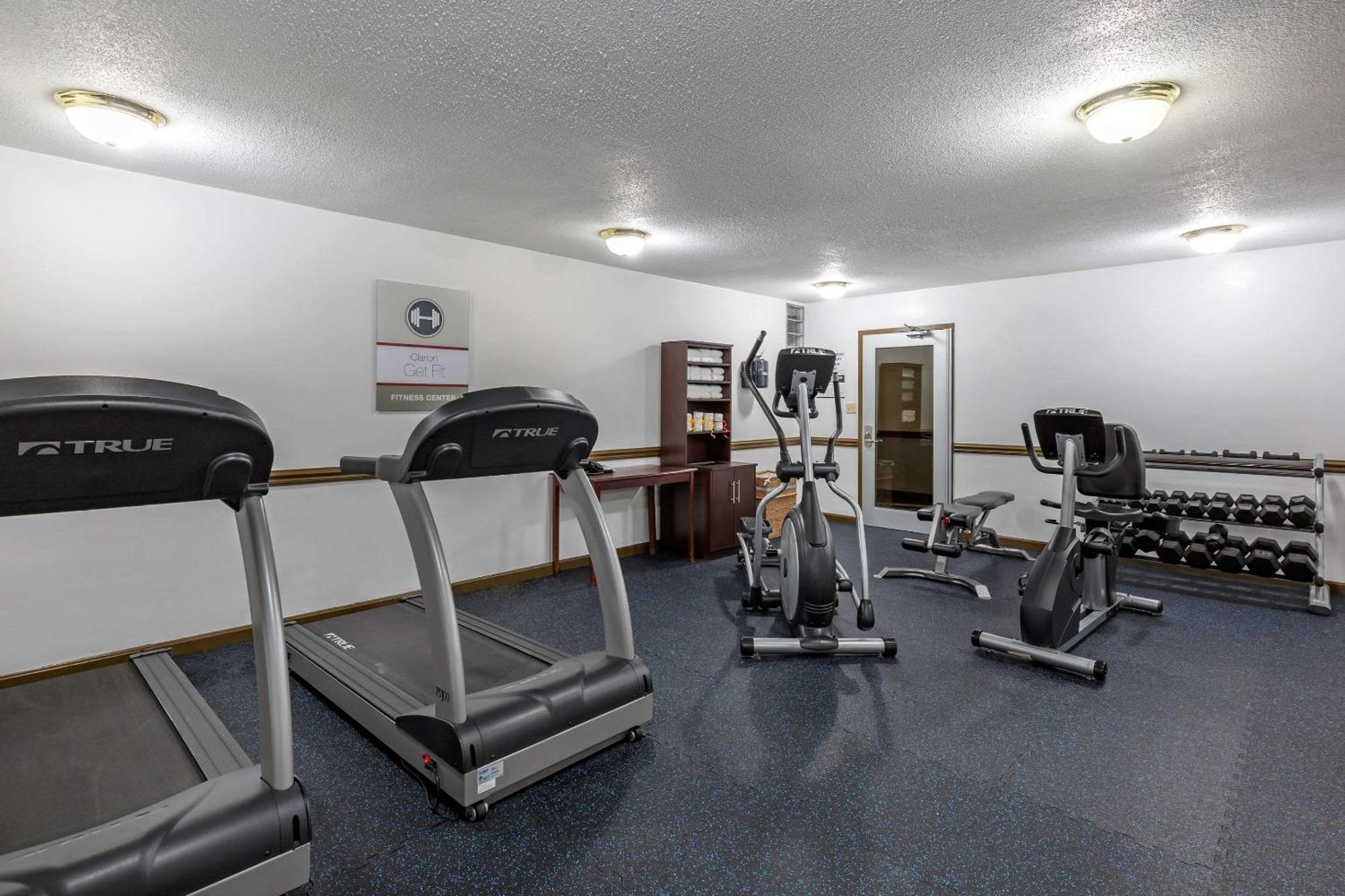 Clarion Inn Falls Church-Arlington Екстериор снимка