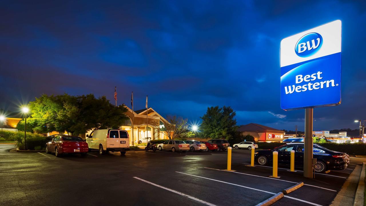 Clarion Inn Falls Church-Arlington Екстериор снимка