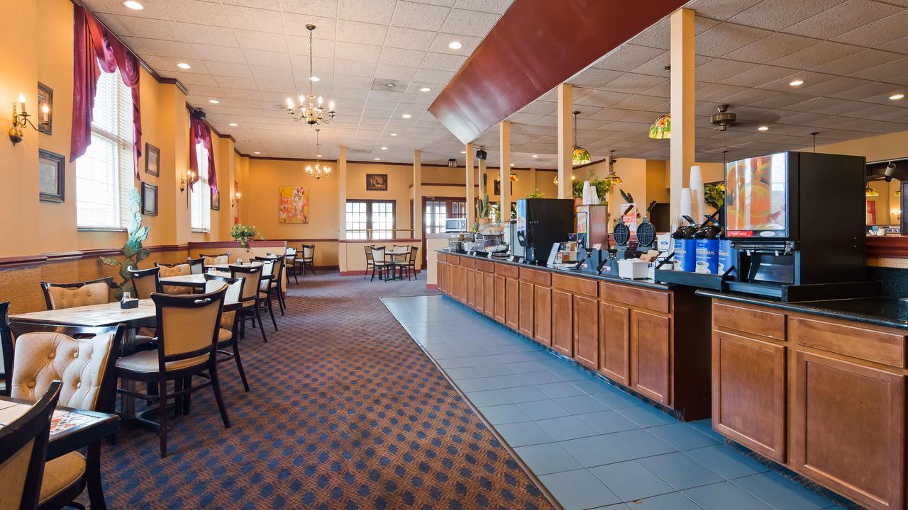 Clarion Inn Falls Church-Arlington Екстериор снимка